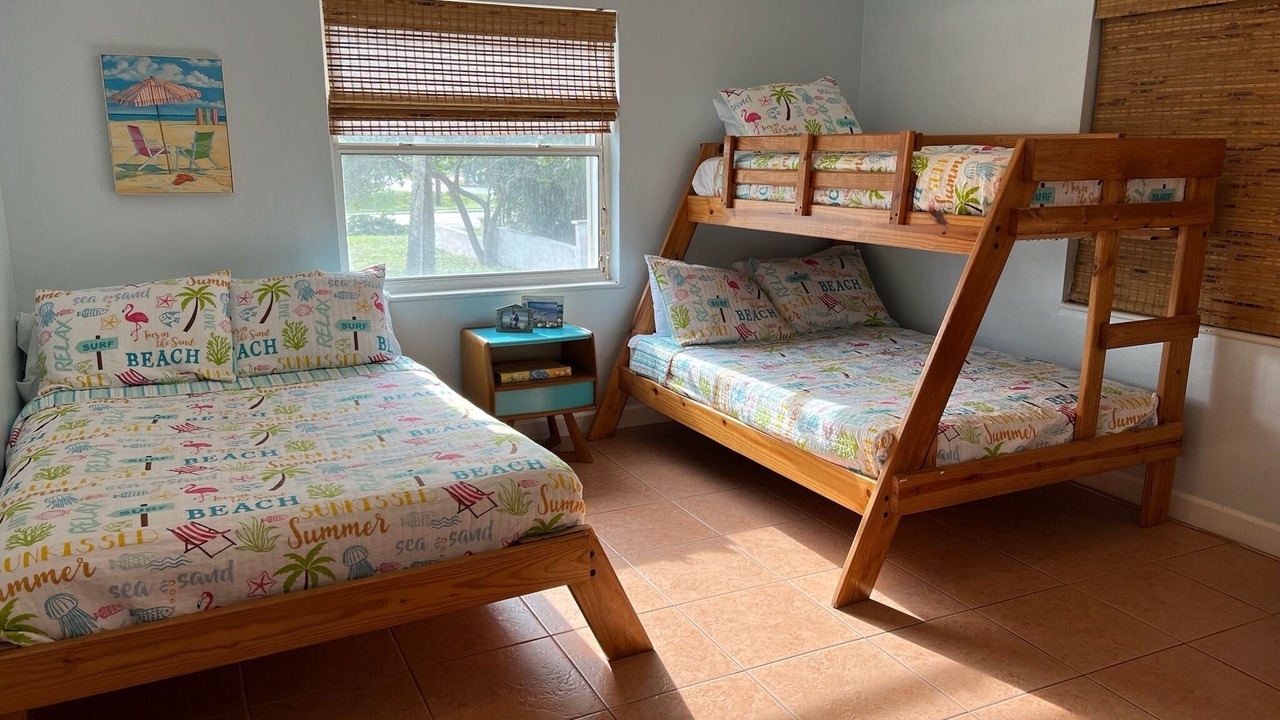 Photo of Bedroom in Floridana Beach