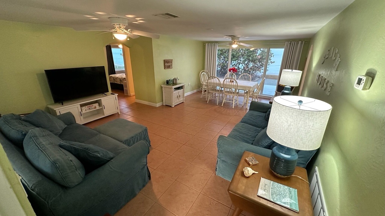 Photo of Livingroom in Floridana Beach