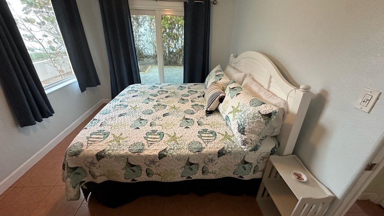 Photo of Bedroom in Floridana Beach