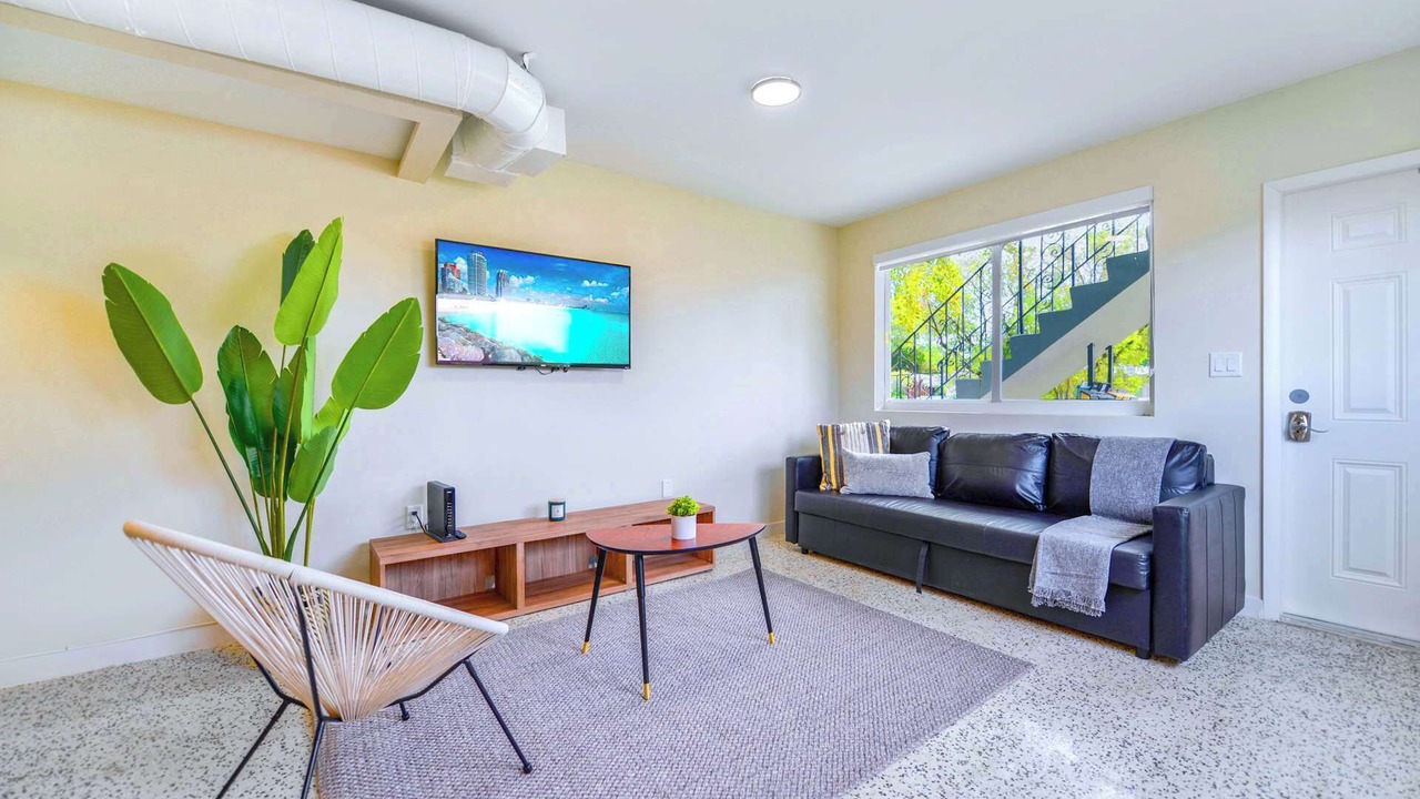Photo of Livingroom in Northeast Miami