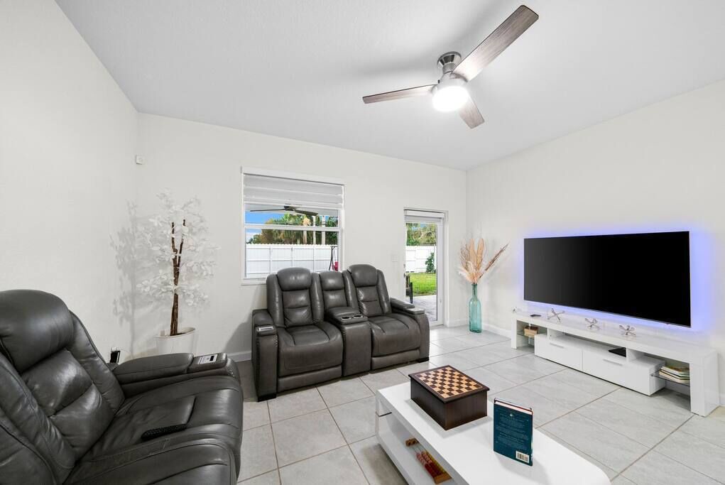 Photo of Livingroom in Goulds