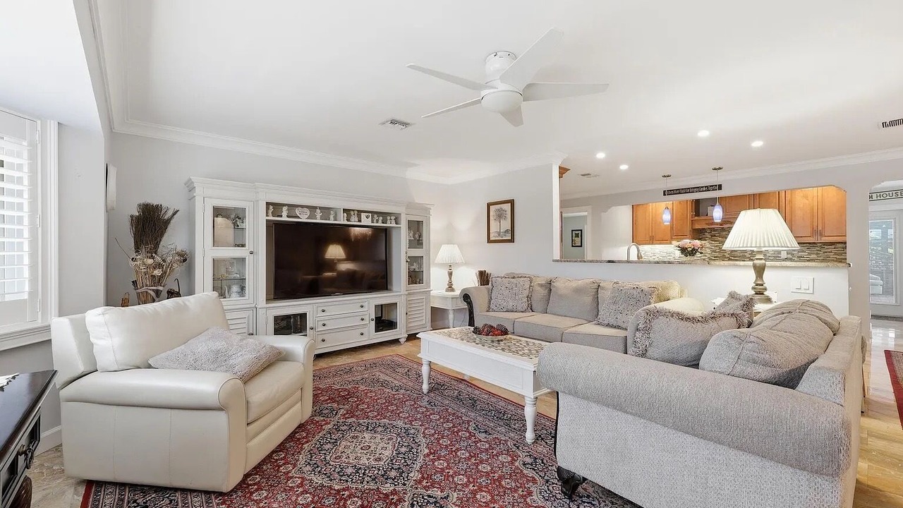 Photo of Livingroom in Singer Island