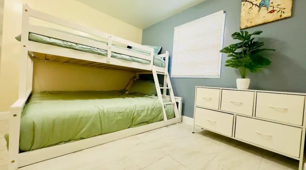 Photo of Bedroom in Iona