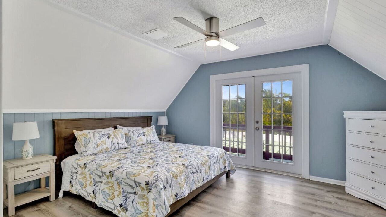 Photo of Bedroom in Indian River Estates