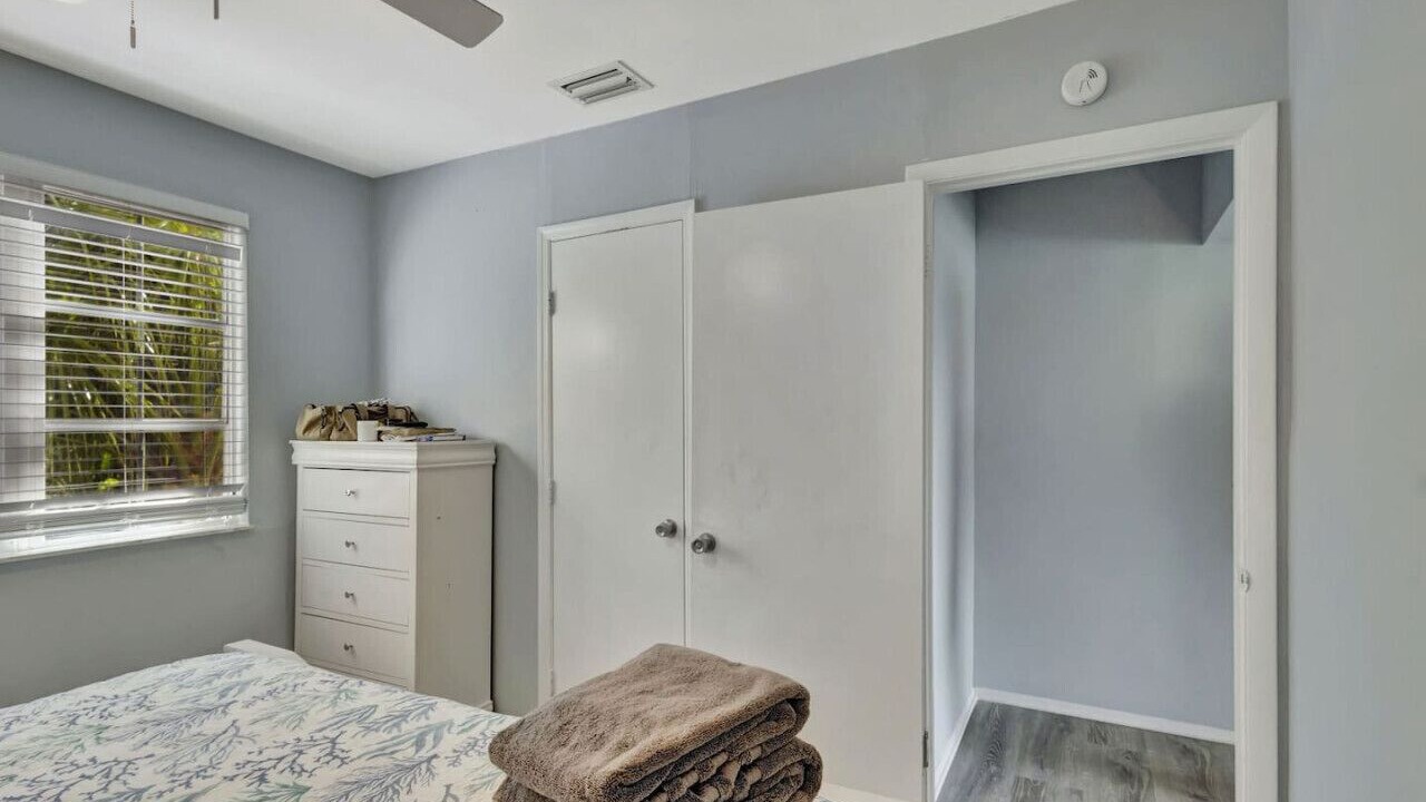 Photo of Bedroom in Indian River Estates