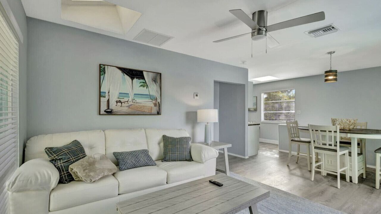 Photo of Livingroom in Indian River Estates