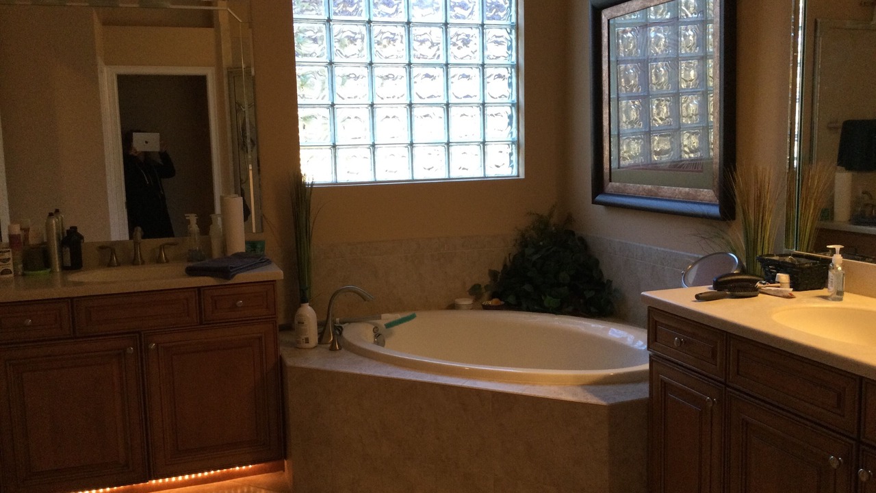 Photo of Bathroom in Naples