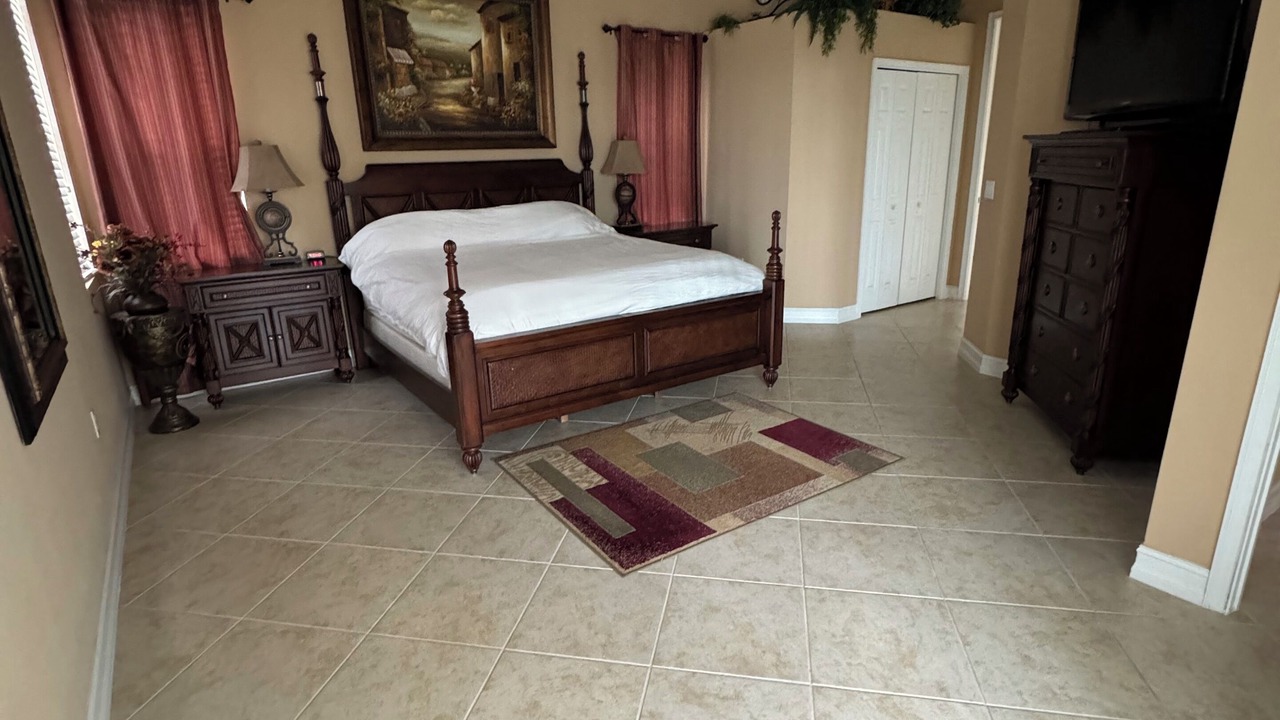 Photo of Bedroom in Naples