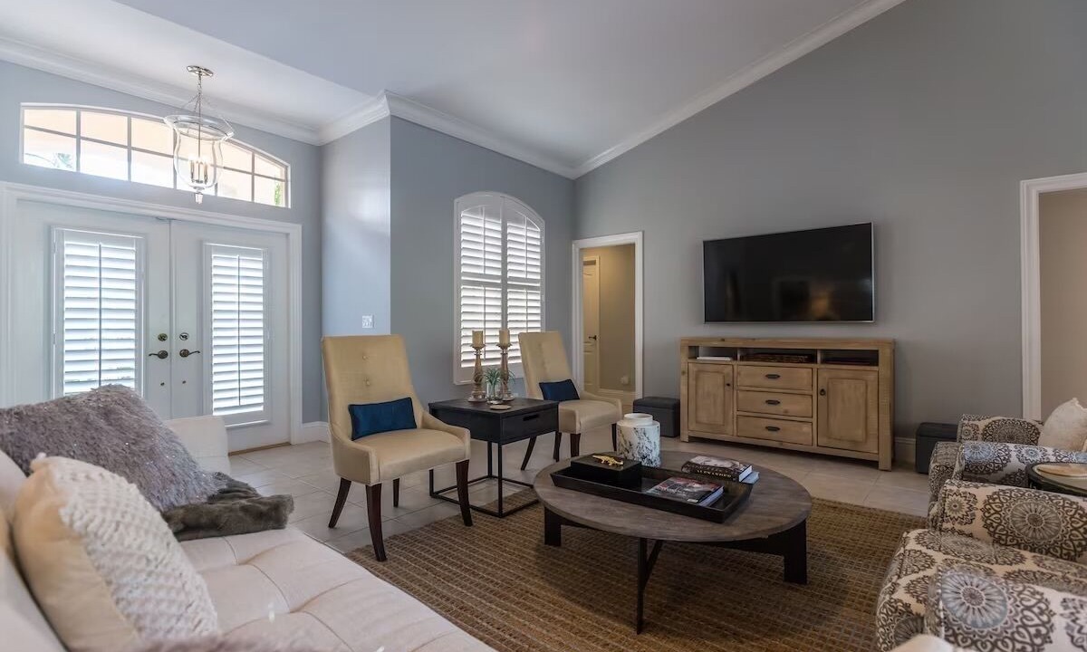 Photo of Livingroom in Central Naples