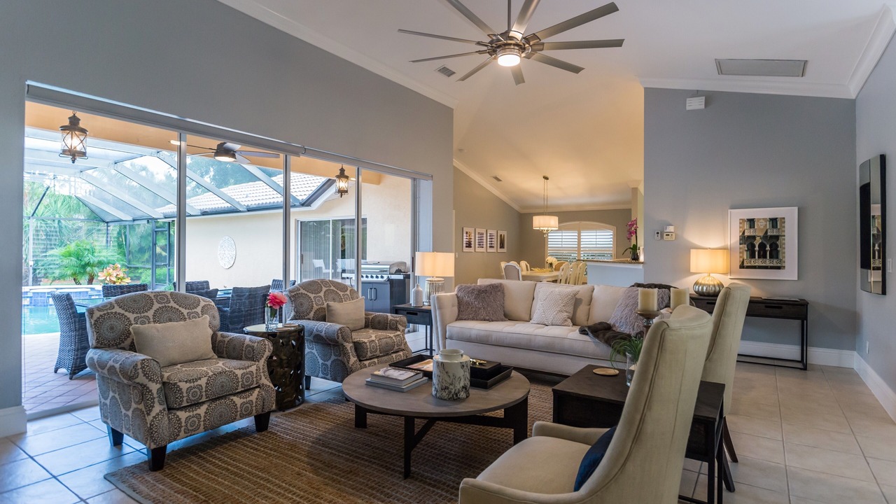 Photo of Livingroom in Central Naples