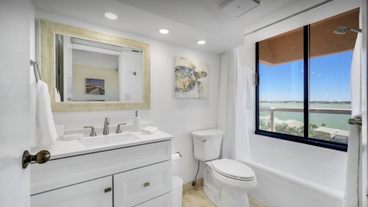 Photo of Bathroom in Sand Key