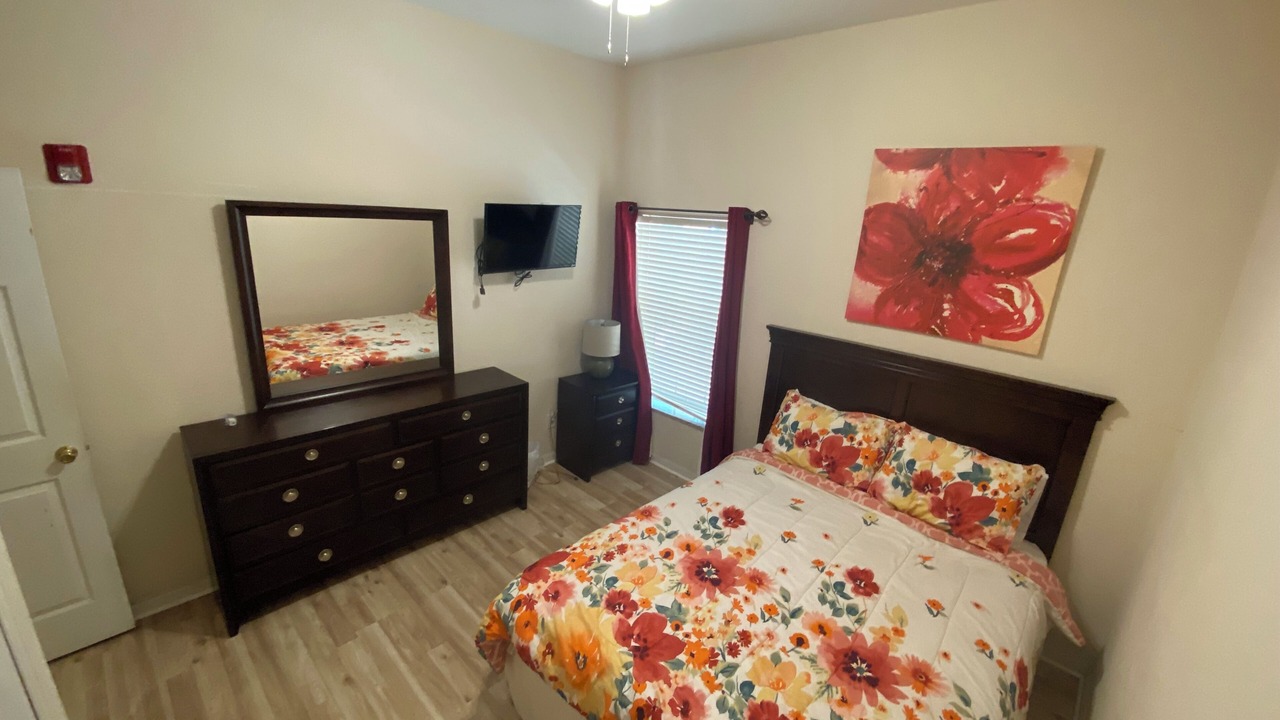 Photo of Bedroom in Bahama Bay