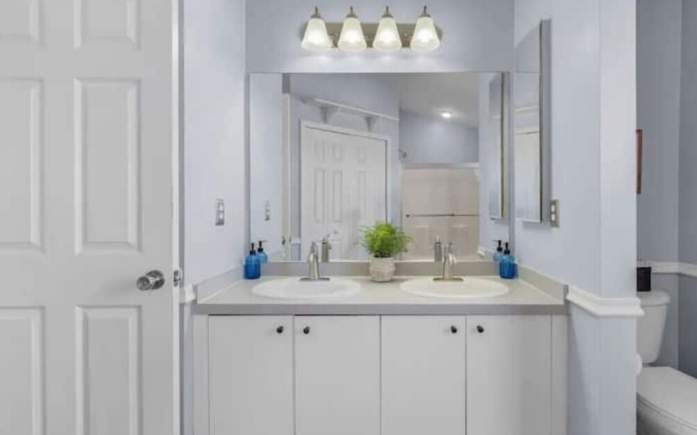 Photo of Bathroom in Jacarandas