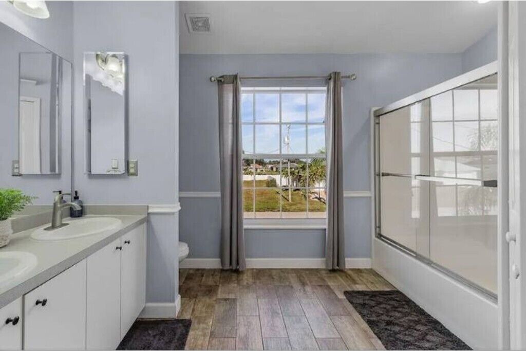 Photo of Bathroom in Jacarandas