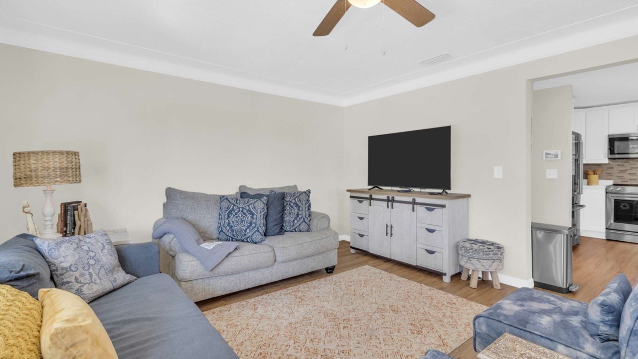 Photo of Bedroom in South Poinsettia