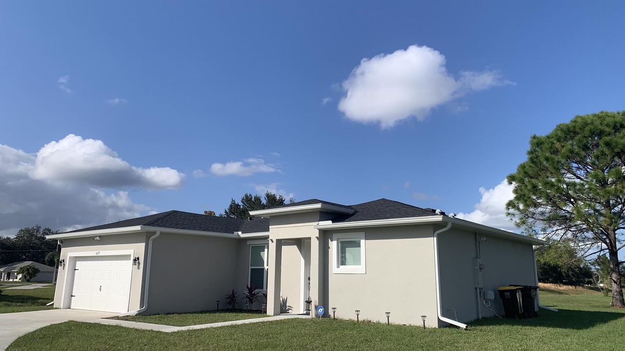 Photo of Others in Poinciana