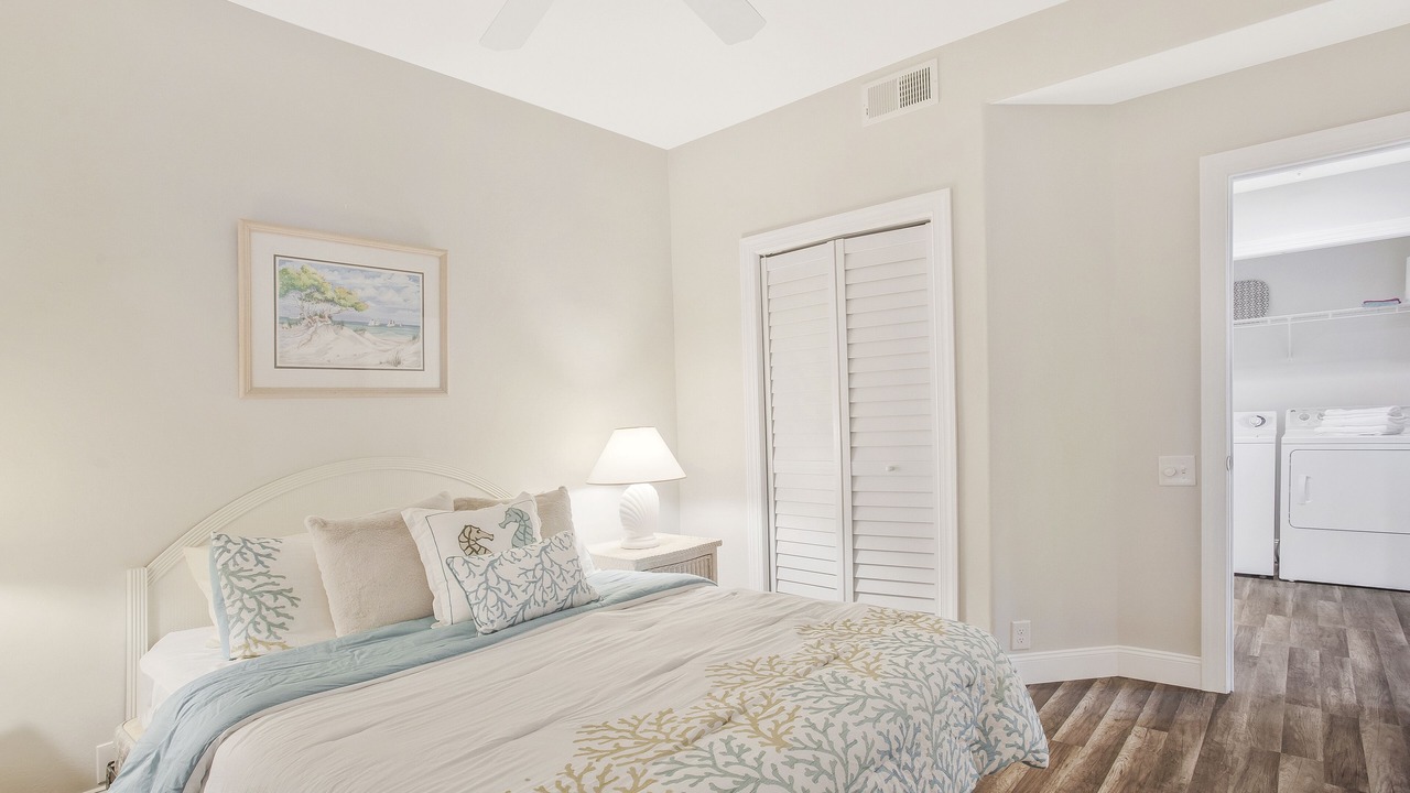 Photo of Bedroom in Tropical Cove