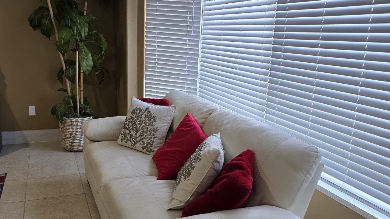 Photo of Livingroom in Lochmoor Waterway Estates