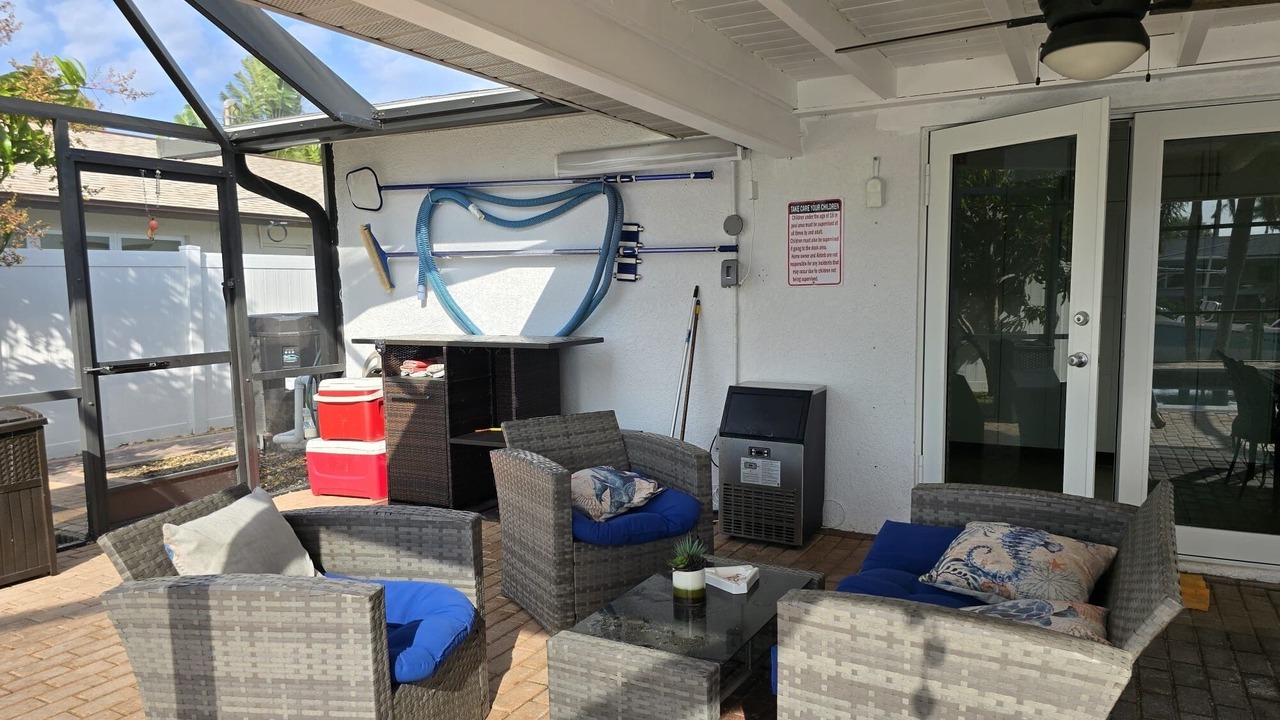 Photo of Patio Balcony in Lochmoor Waterway Estates