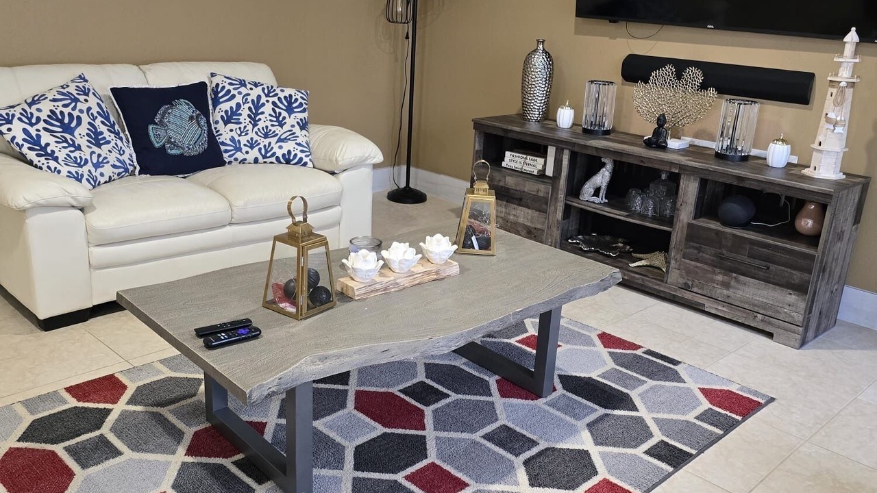 Photo of Livingroom in Lochmoor Waterway Estates