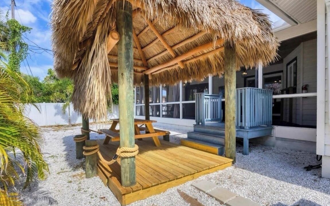 Photo of Patio Balcony in South Venice