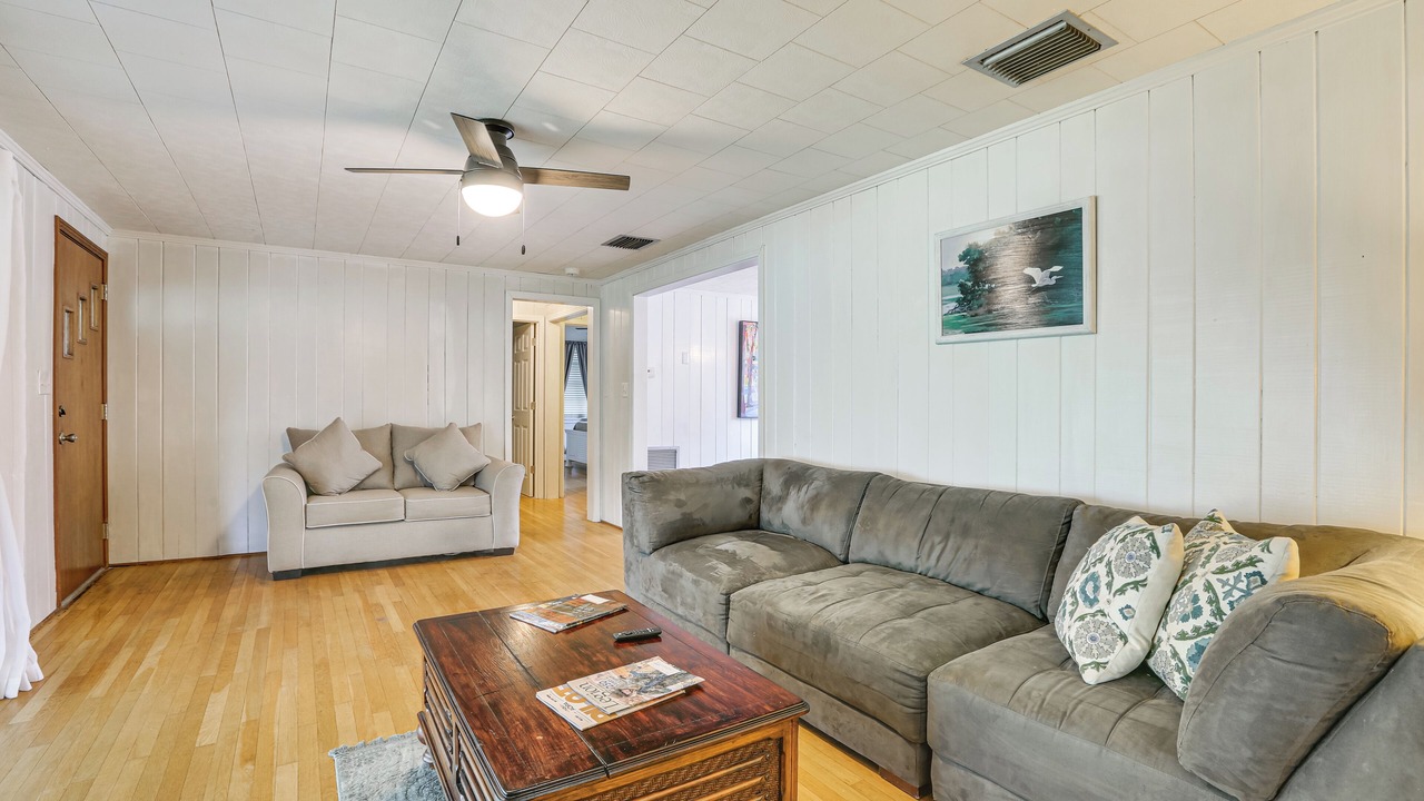 Photo of Livingroom in LaBelle