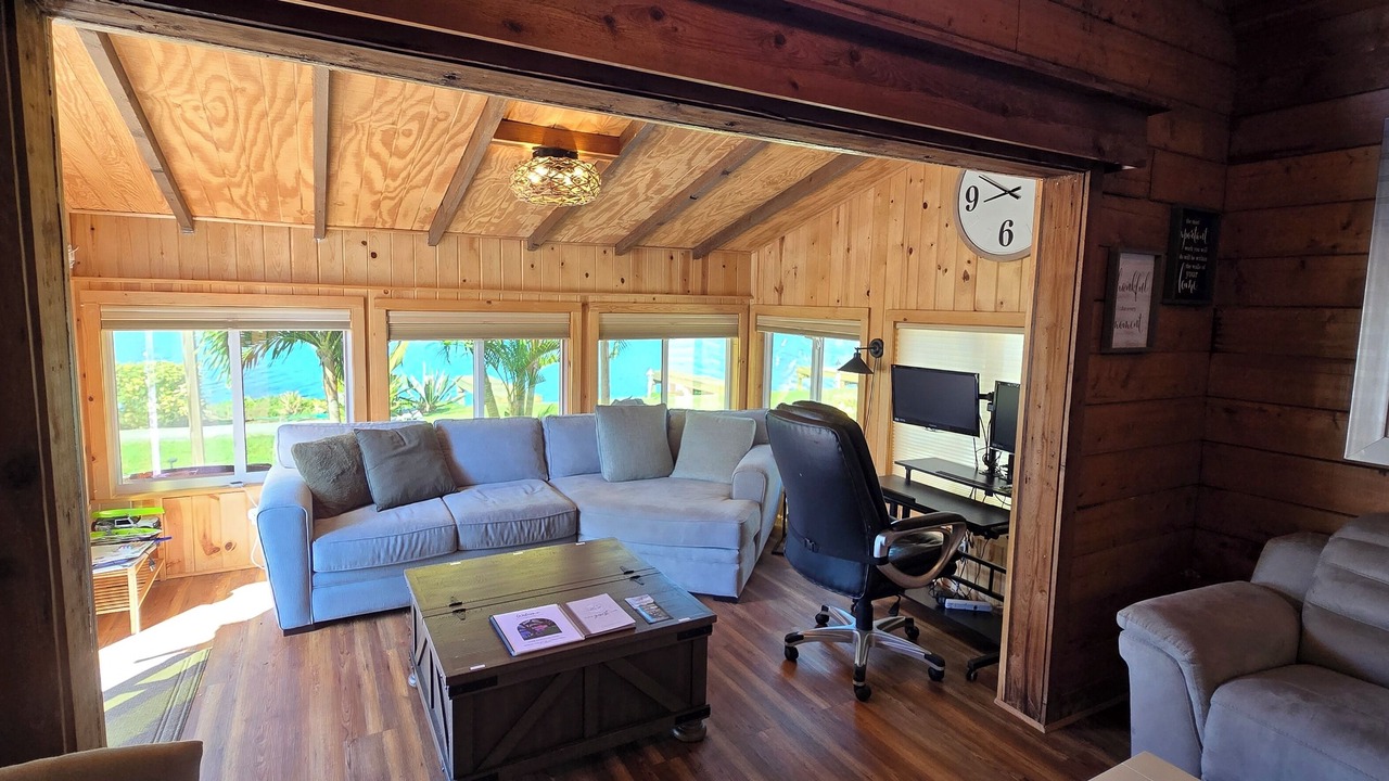 Photo of Livingroom in Okeechobee