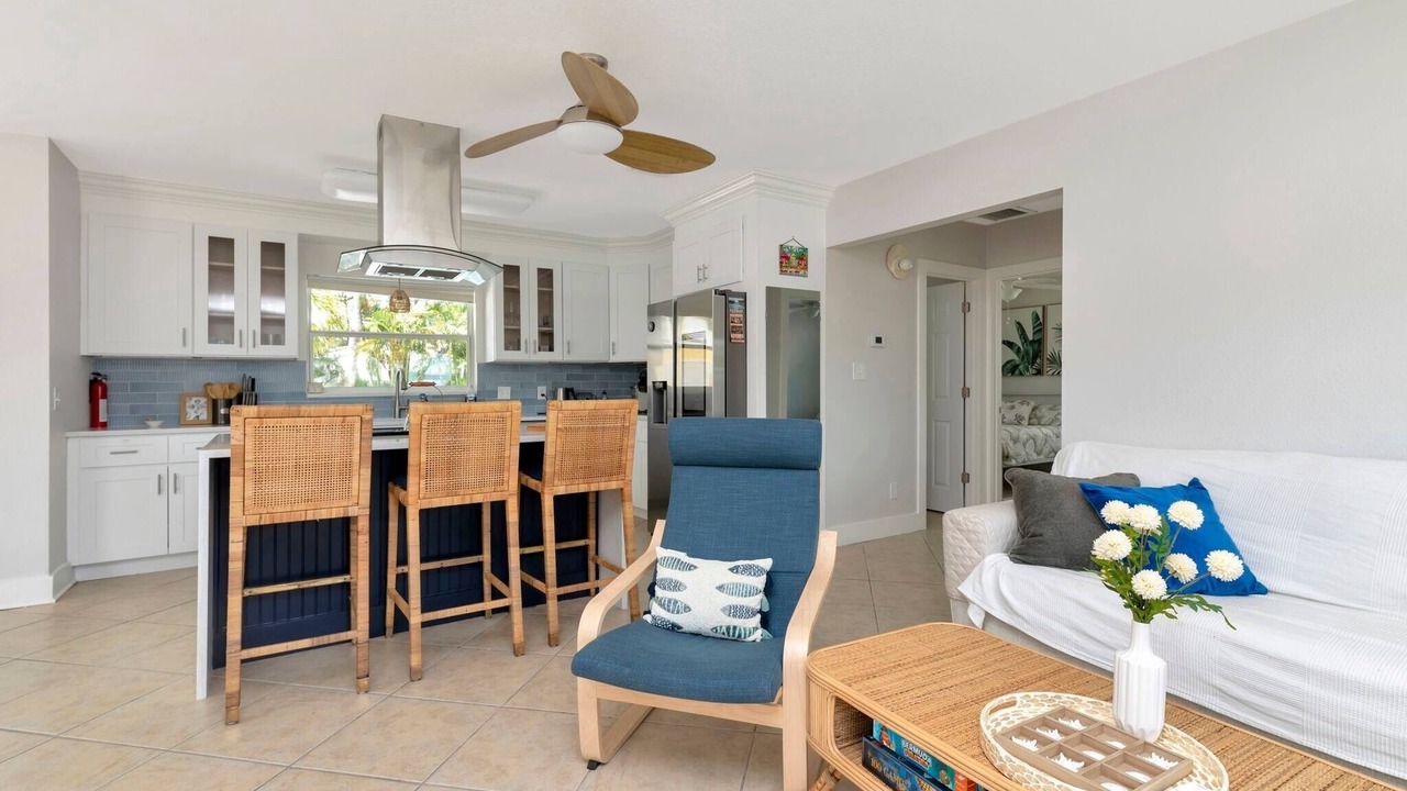 Photo of Livingroom in Redington Beach