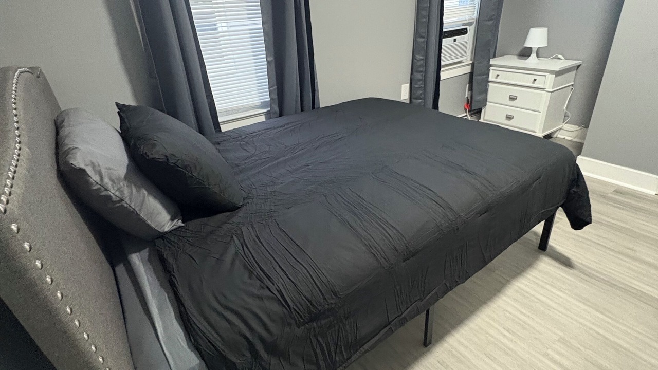 Photo of Bedroom in Weequahic