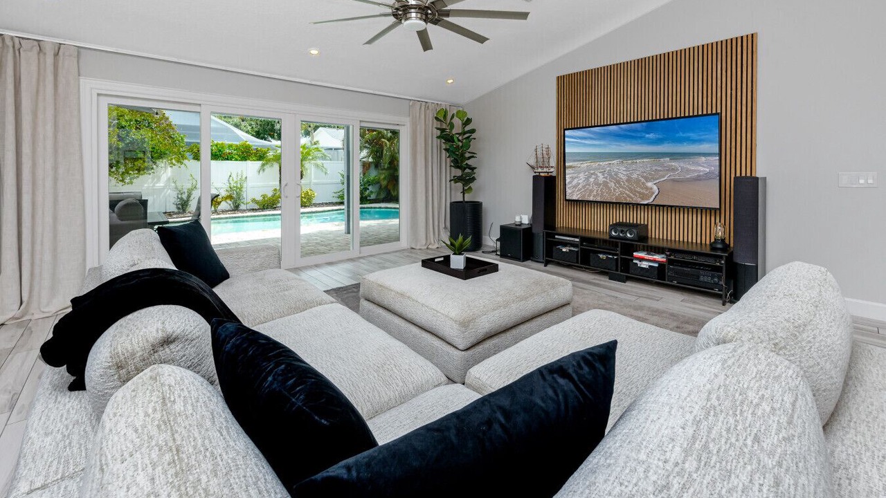 Photo of Livingroom in Palm Harbor