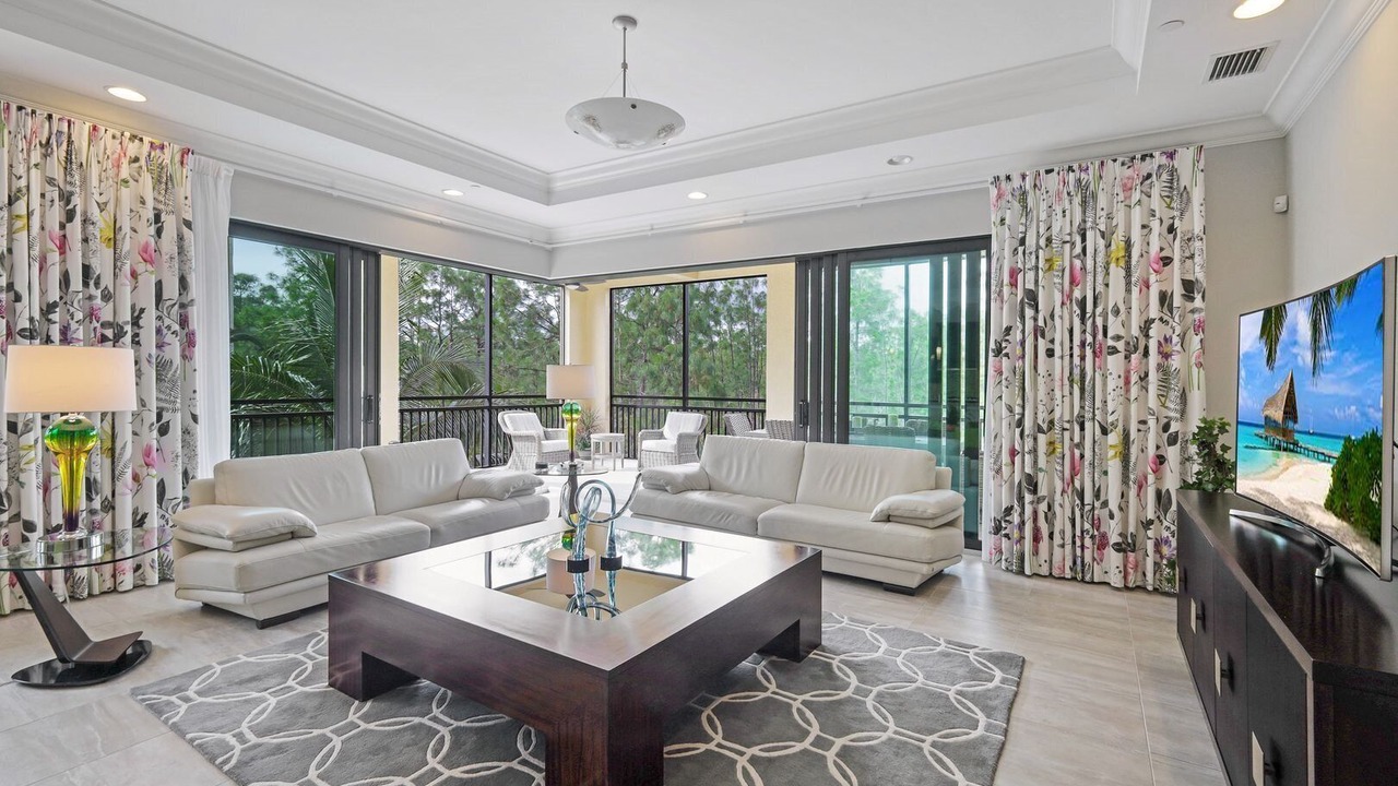 Photo of Livingroom in North Naples