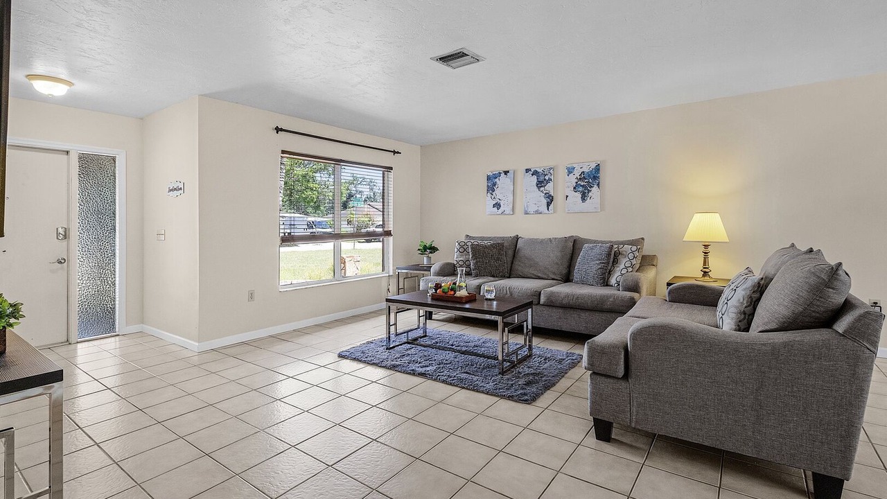 Photo of Livingroom in Venice East
