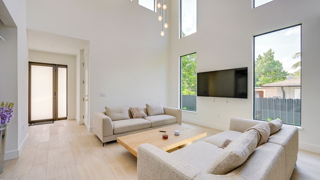 Photo of Livingroom in East Naples