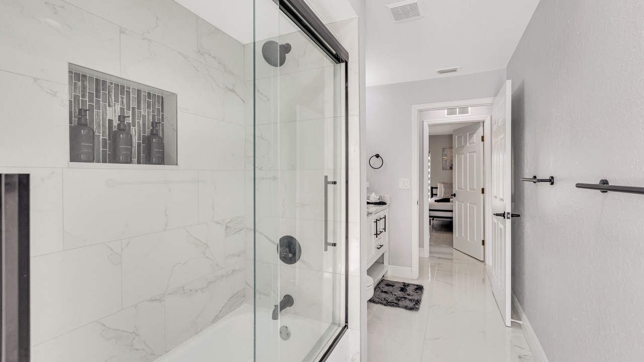 Photo of Bathroom in Diplomat