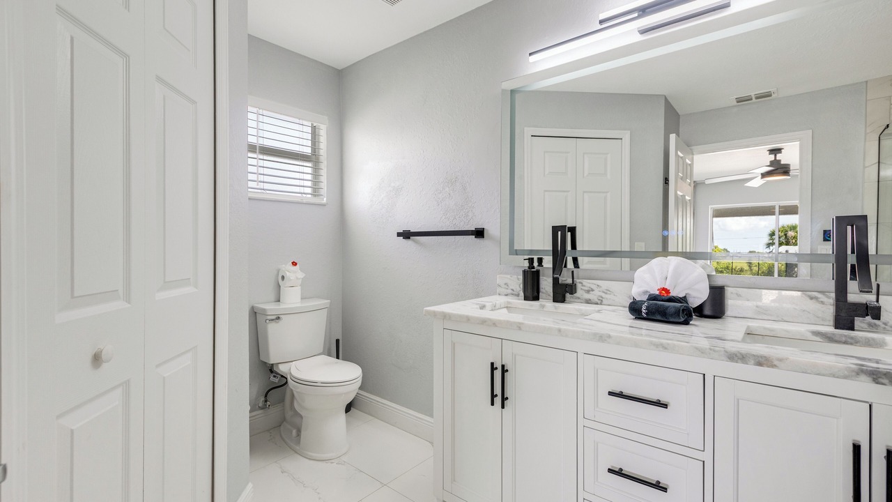 Photo of Bathroom in Diplomat