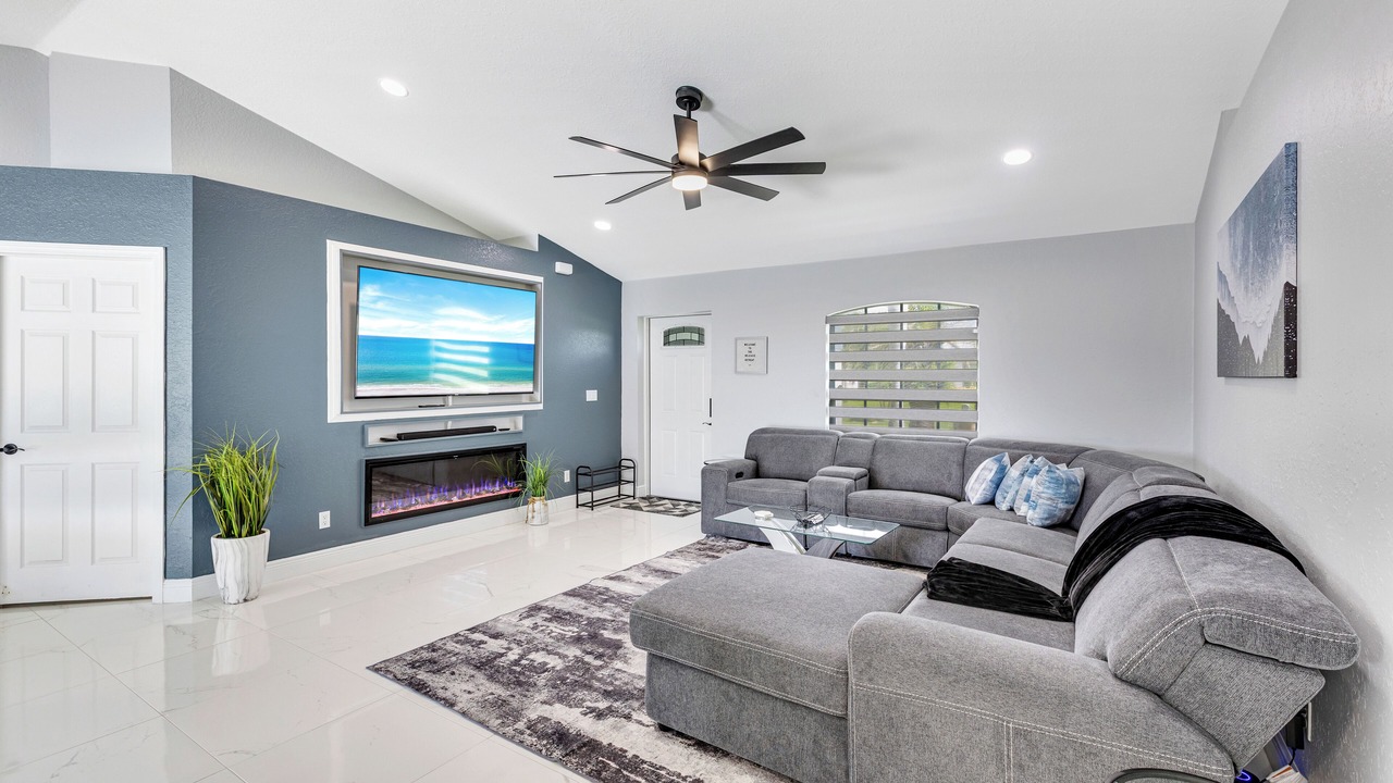 Photo of Livingroom in Diplomat