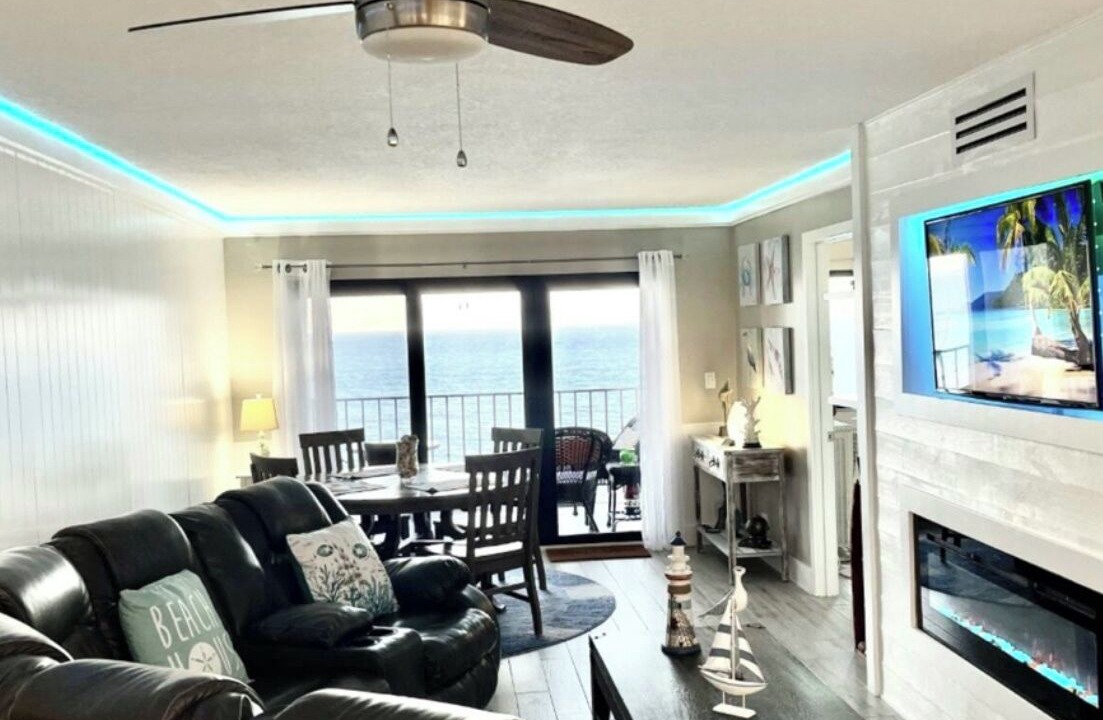 Photo of Livingroom in Hutchinson Island South