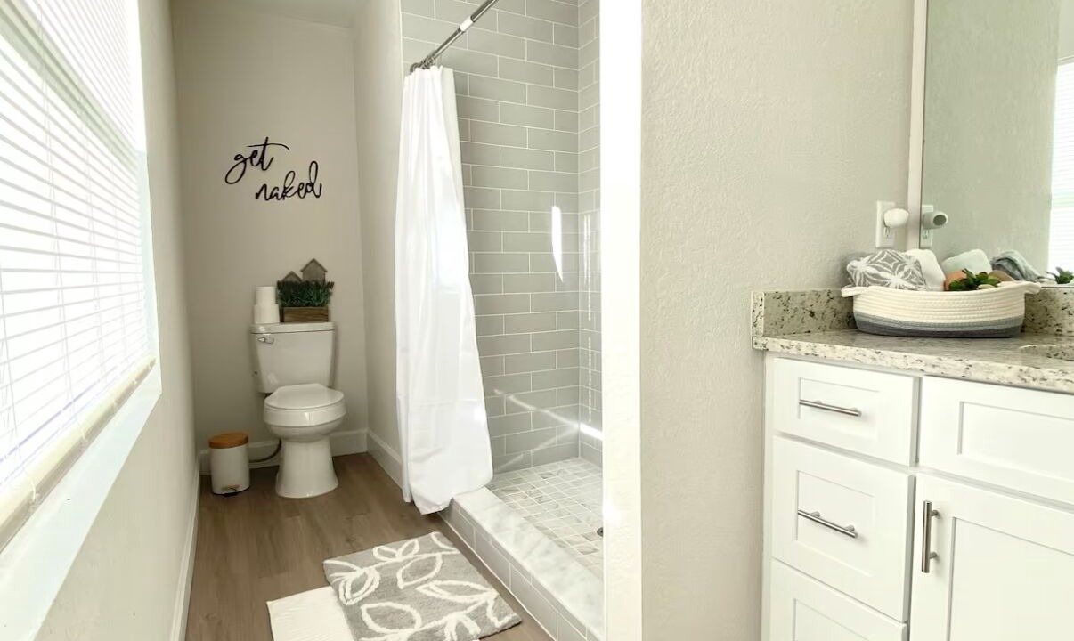 Photo of Bathroom in Eagle Lake