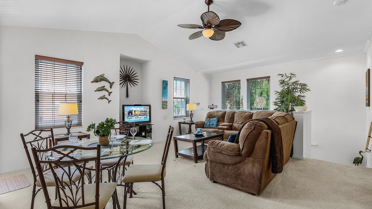 Photo of Livingroom in Diplomat