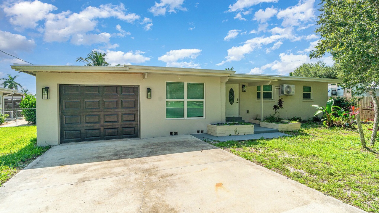 Photo of Outdoor in Broadview Manor