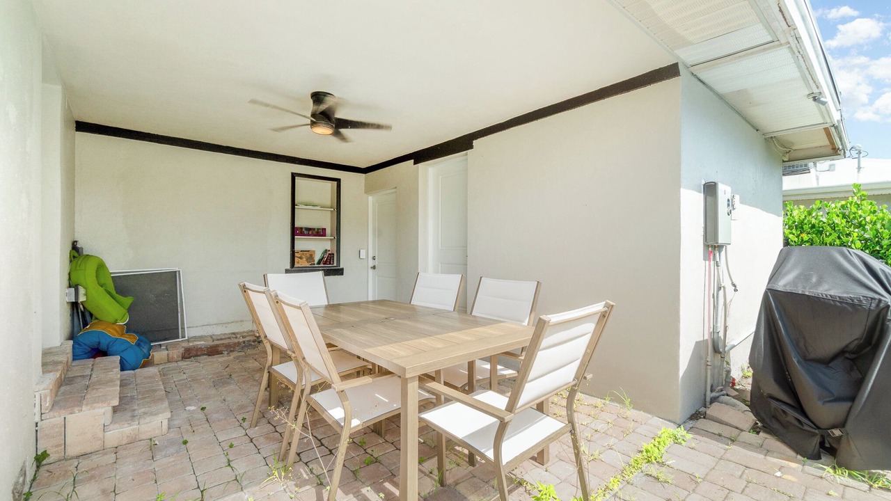 Photo of Outdoor in Broadview Manor