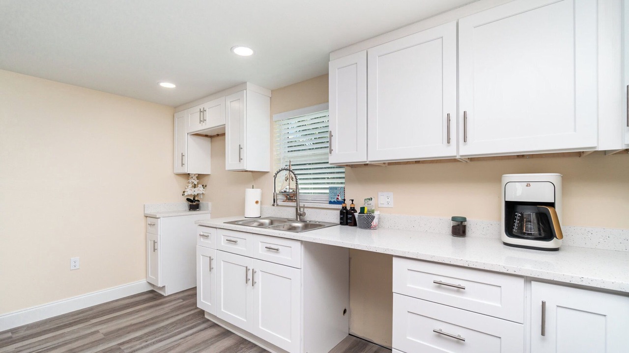 Photo of Kitchen in Broadview Manor