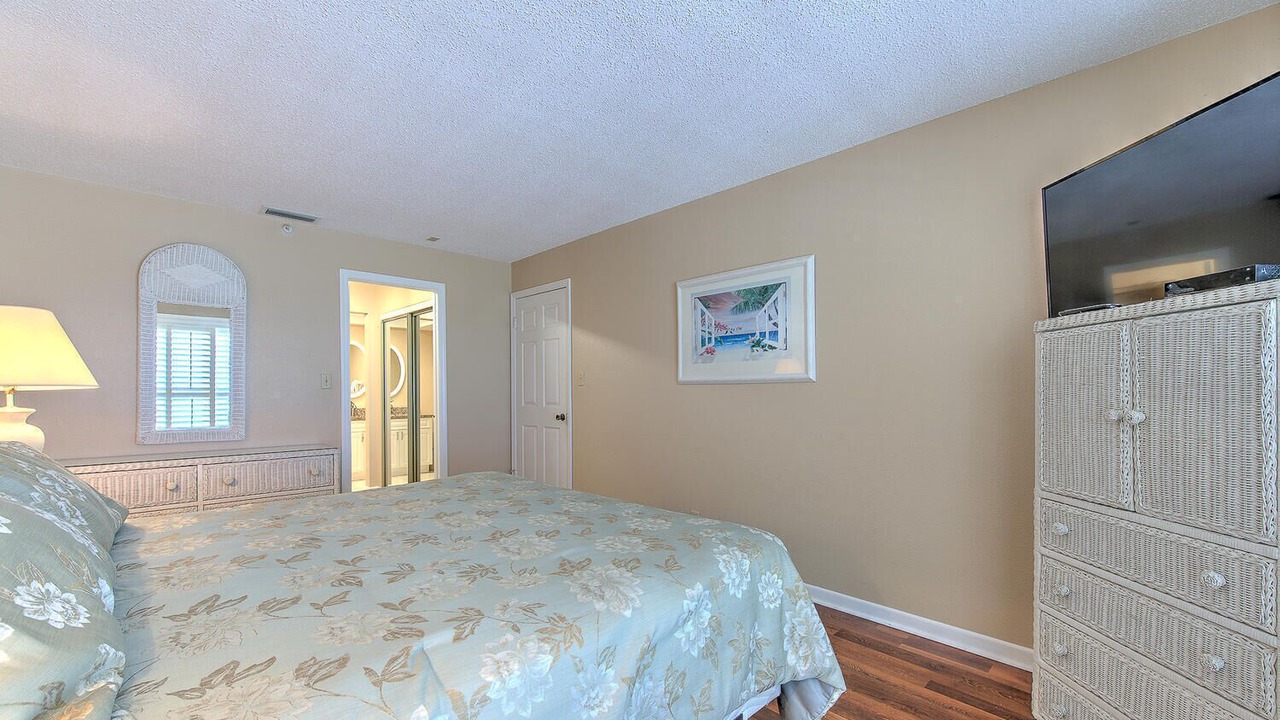 Photo of Bedroom in North Redington Beach