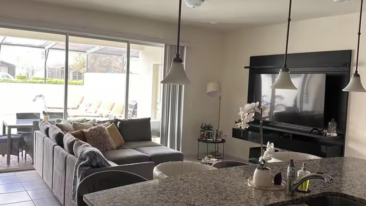 Photo of Livingroom in Loughman