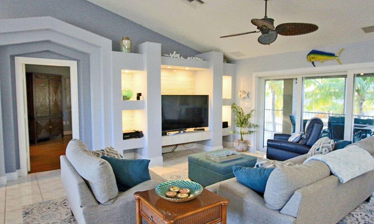 Photo of Livingroom in Venetian Shores