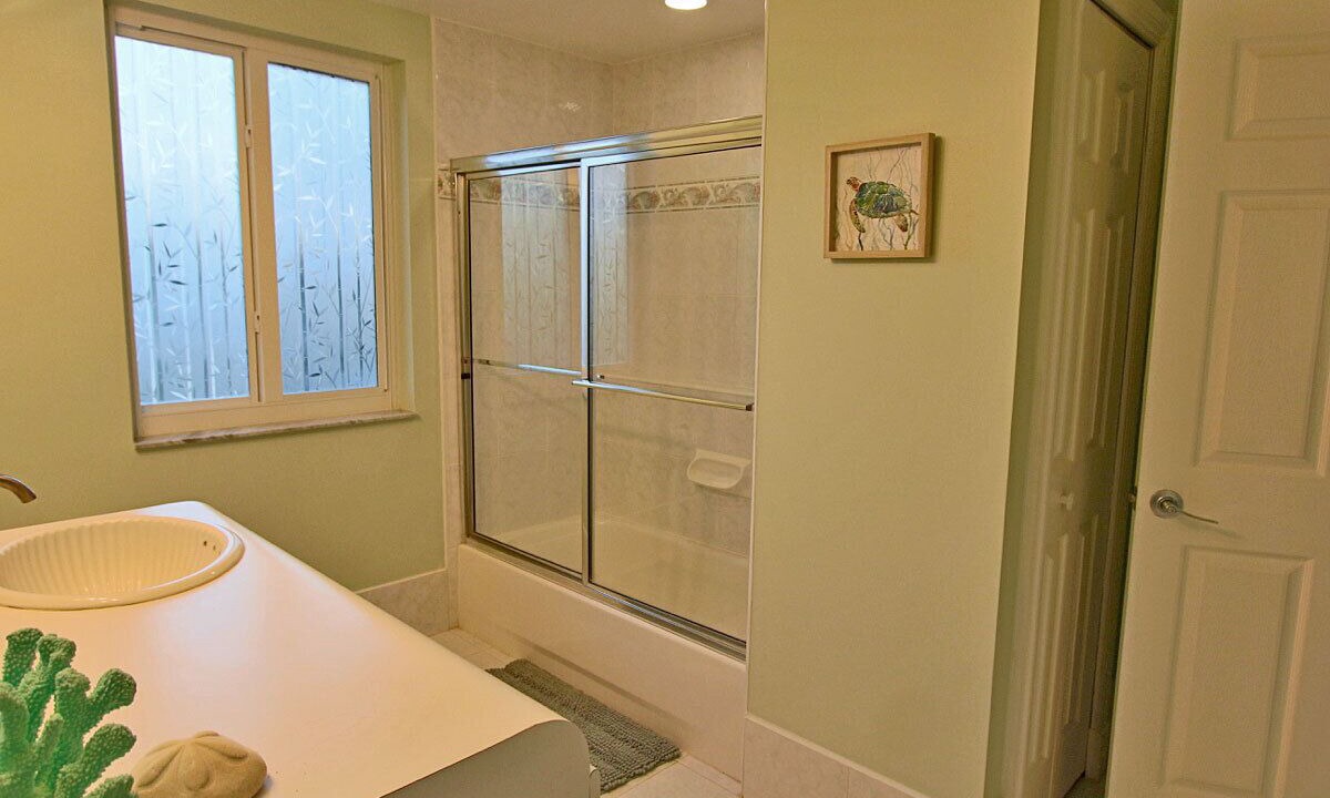 Photo of Bathroom in Venetian Shores
