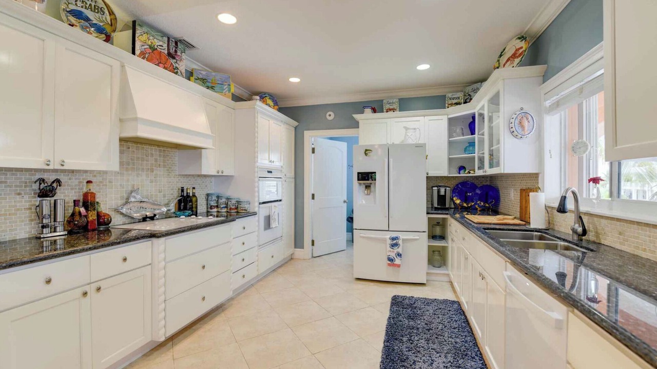 Photo of Kitchen in Key Colony Beach