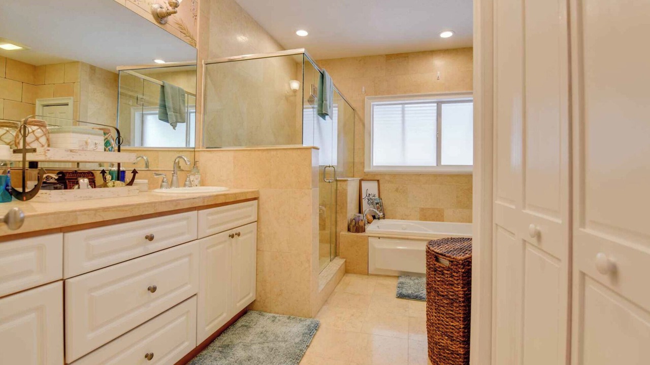 Photo of Bathroom in Key Colony Beach