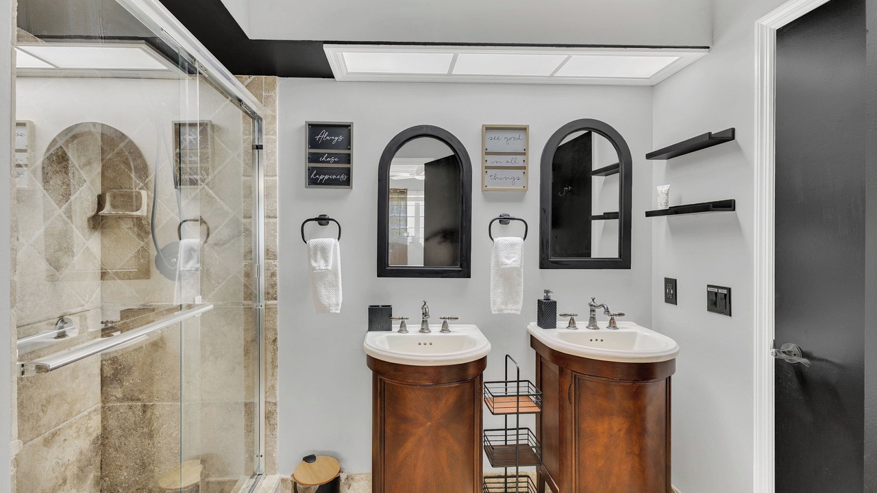 Photo of Bathroom in Historic Downtown Melbourne