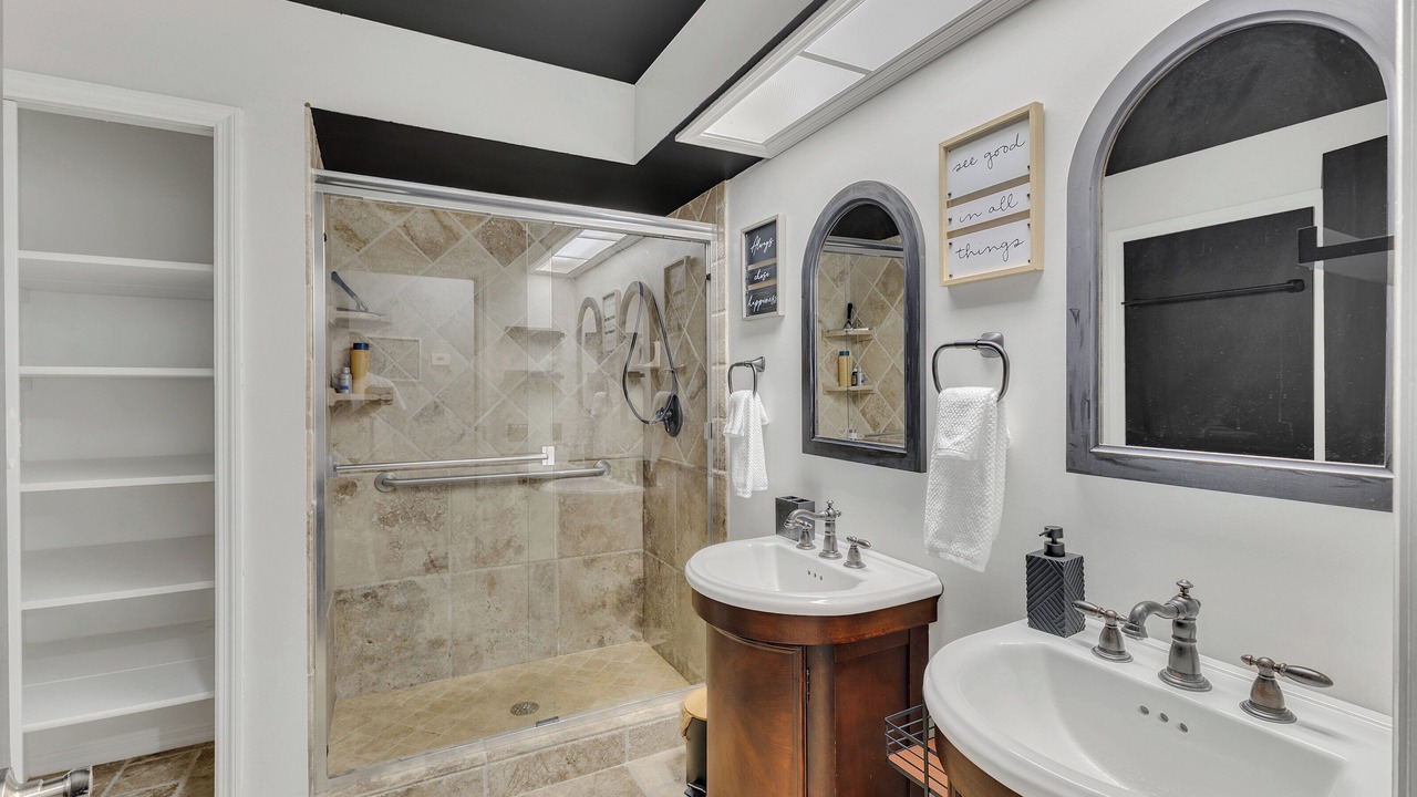 Photo of Bathroom in Historic Downtown Melbourne